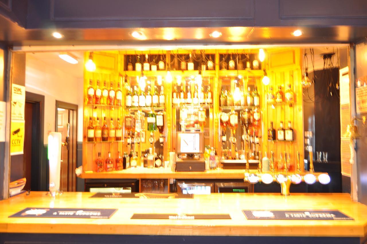 Hotel No. 1 Charlotte Street à Port Ellen Extérieur photo